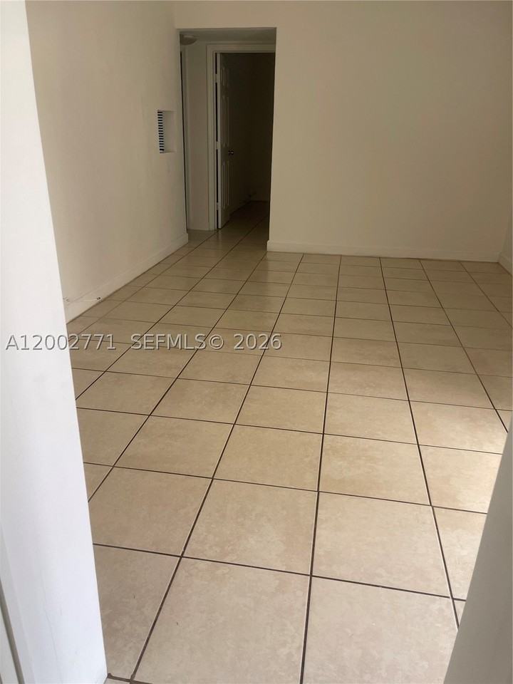 115 Nw 120th St - Photo 5 of 13
