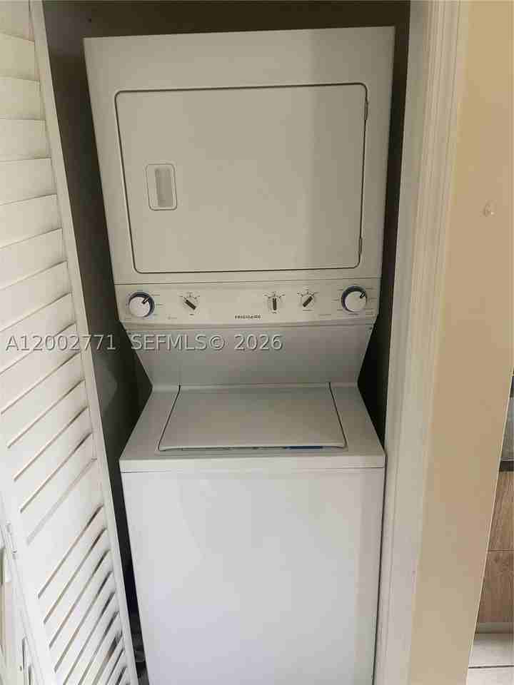 115 Nw 120th St - Photo 7 of 13