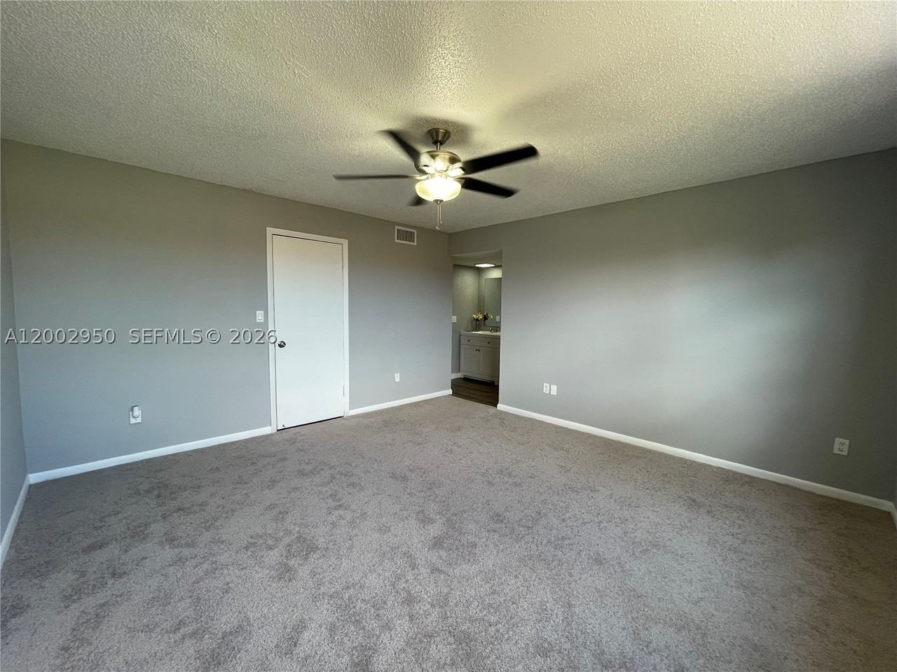 20511 Nw 15th Ave #4 - Photo 6 of 15