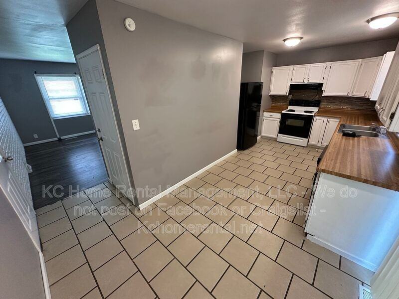 9019 Sycamore Way - Photo 6 of 25