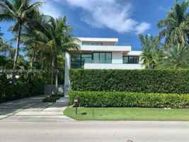 featured image of 785 Harbor Dr