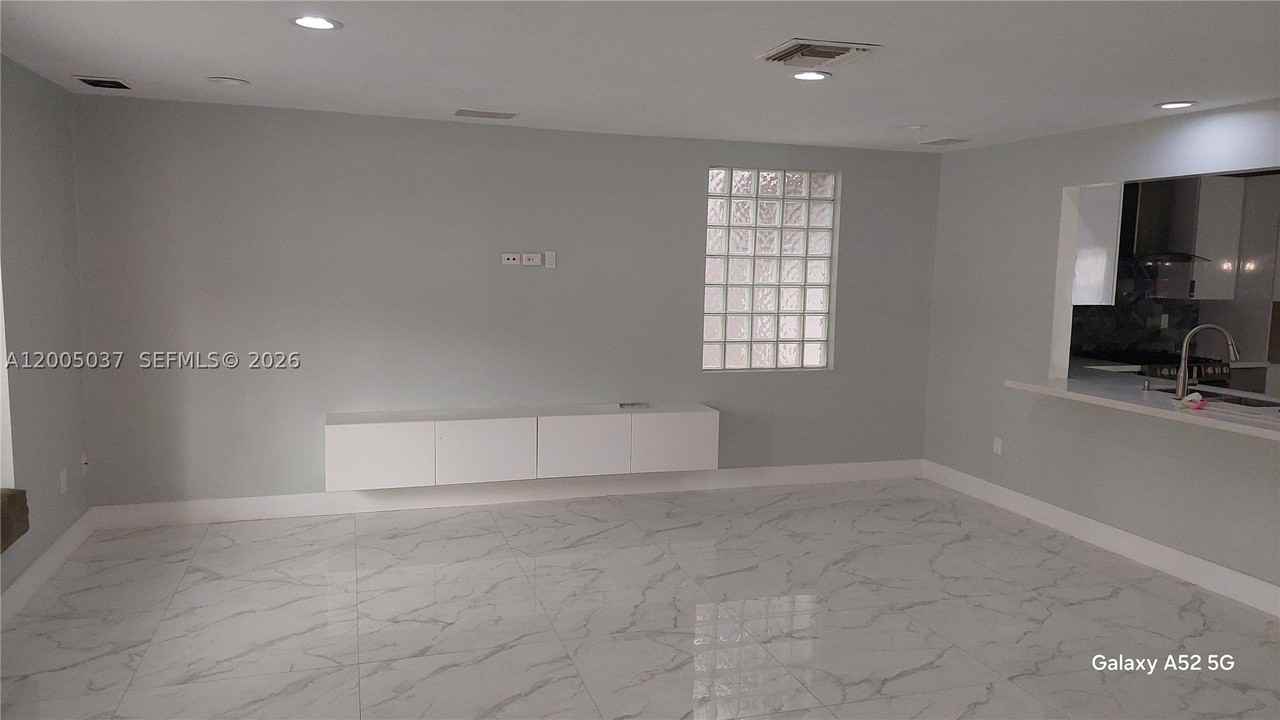 14631 Sw 122nd Pl #14631 - Photo 4 of 12