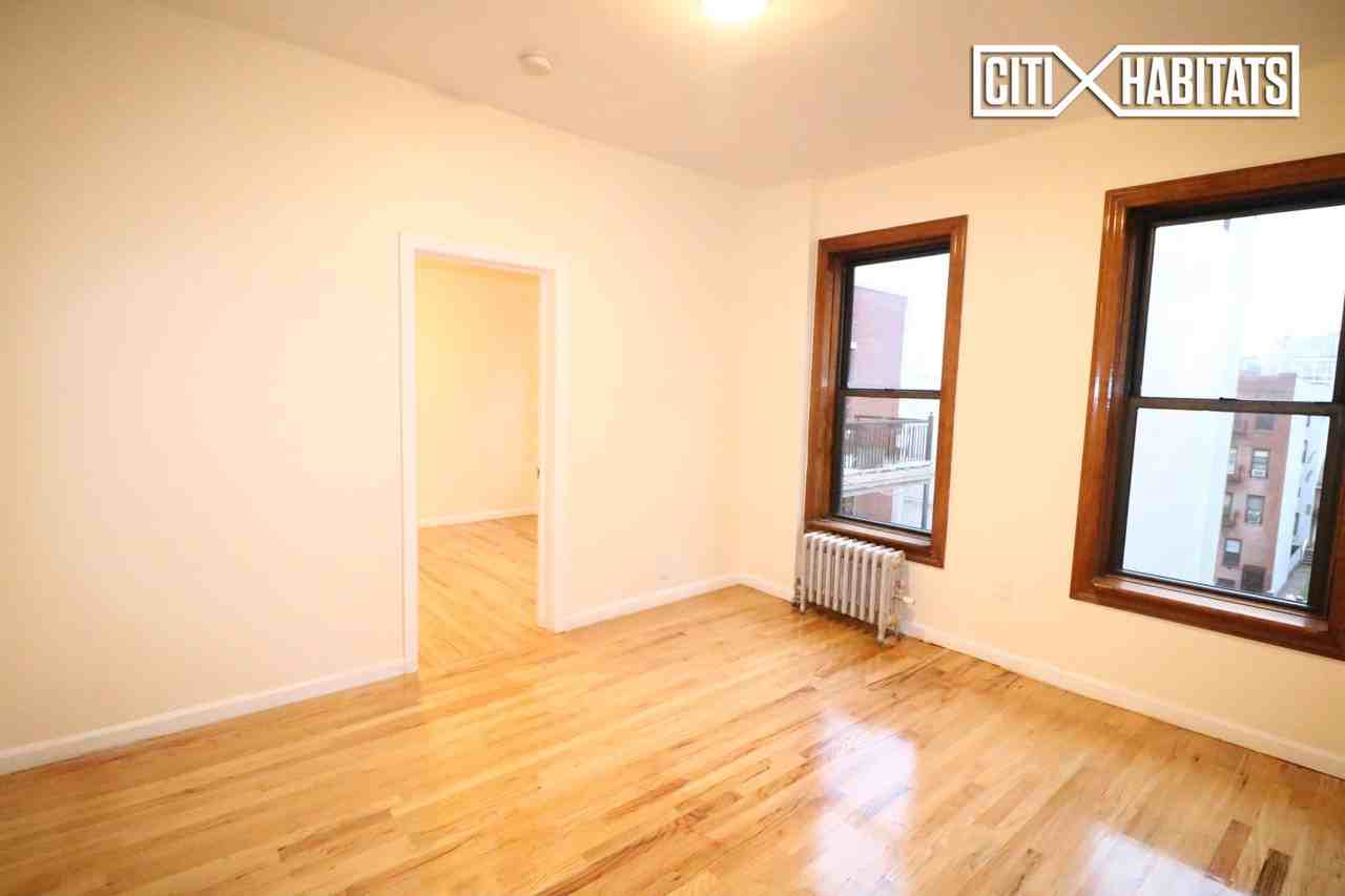 14th St #3B - Photo 2 of 7