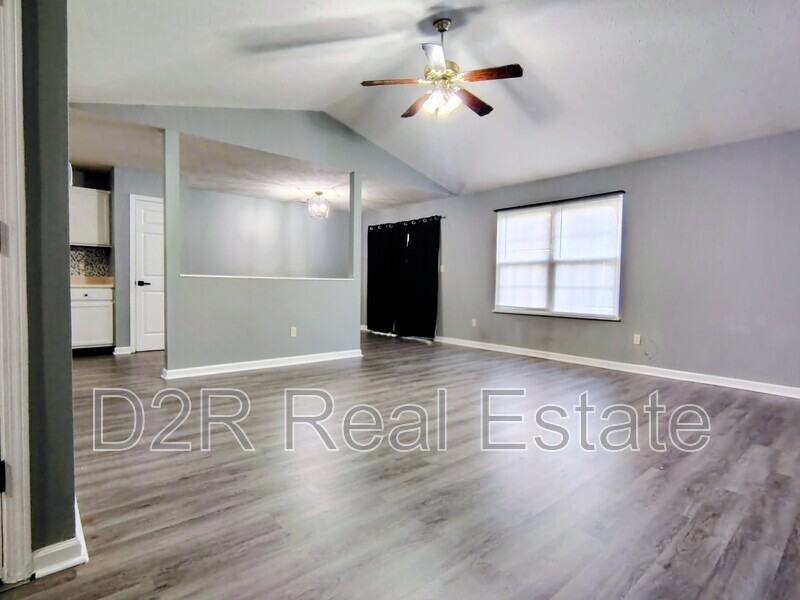1095 Taurus Ln - Photo 3 of 14