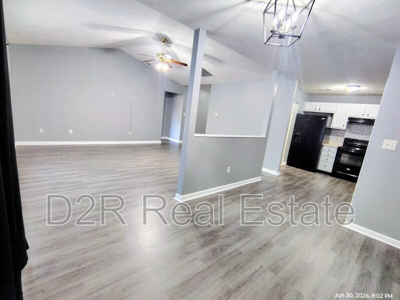 1095 Taurus Ln - Photo 5 of 14