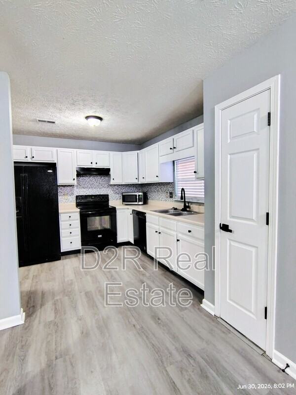 1095 Taurus Ln - Photo 6 of 14