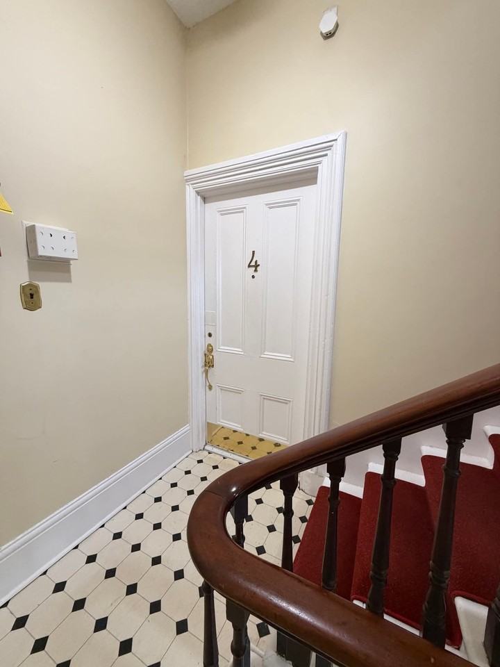 116 Bagot St #4 - Photo 4 of 24