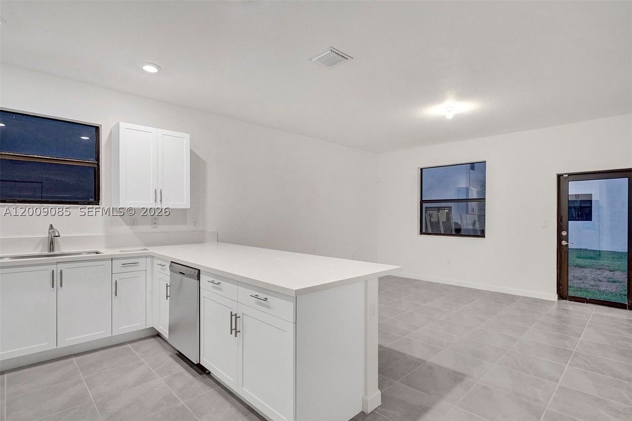 13417 Sw 285th St #13417 - Photo 4 of 50