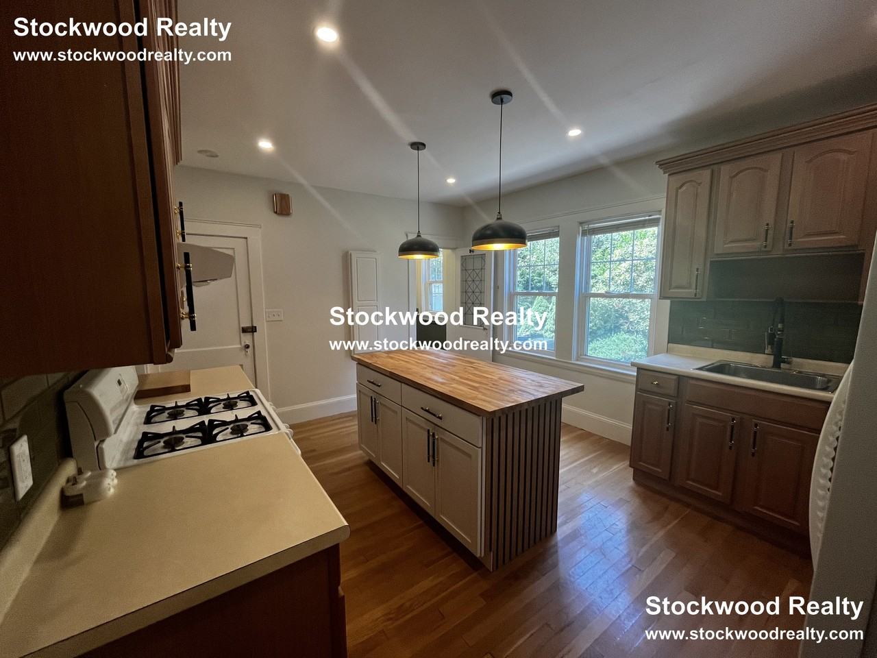 72 Harvest St #1 - Photo 4 of 50
