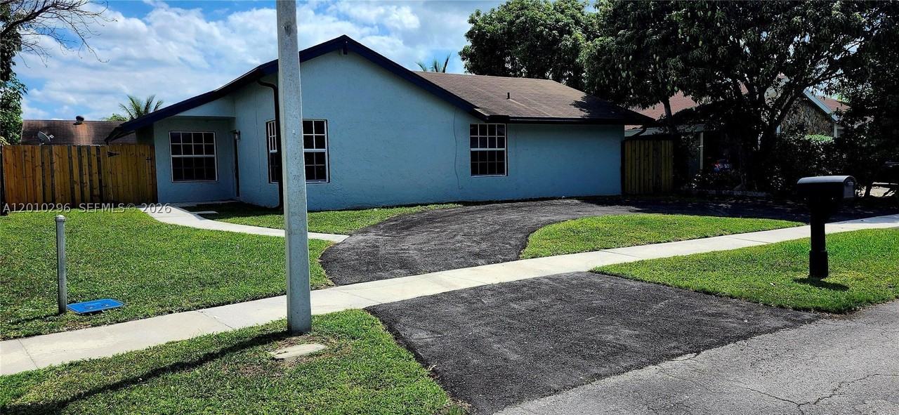 8120 Sw 4th Ct - Photo 3 of 23
