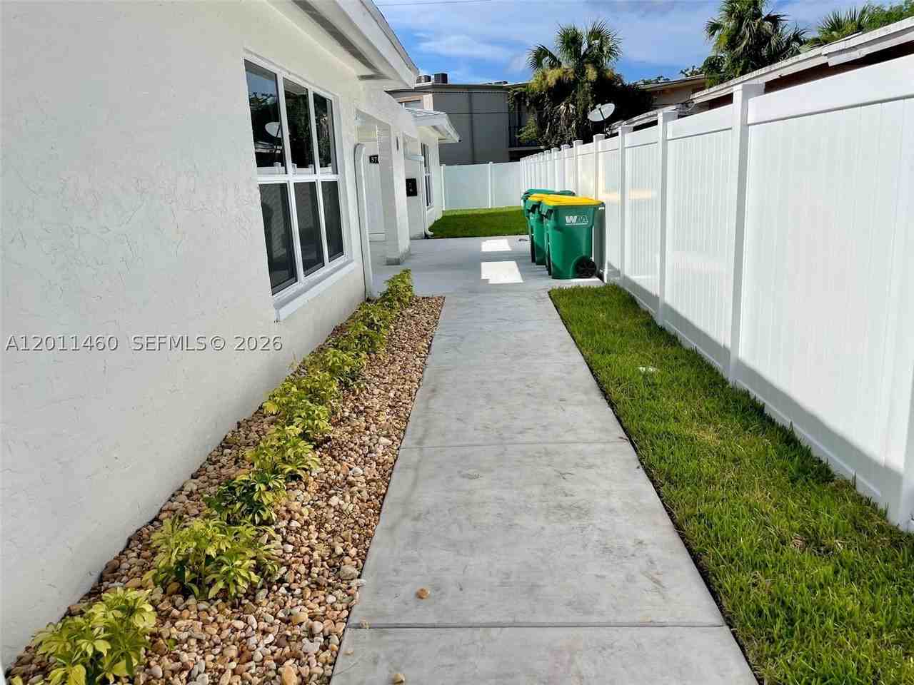 5711 Nw 28th St #5711 - Photo 6 of 37