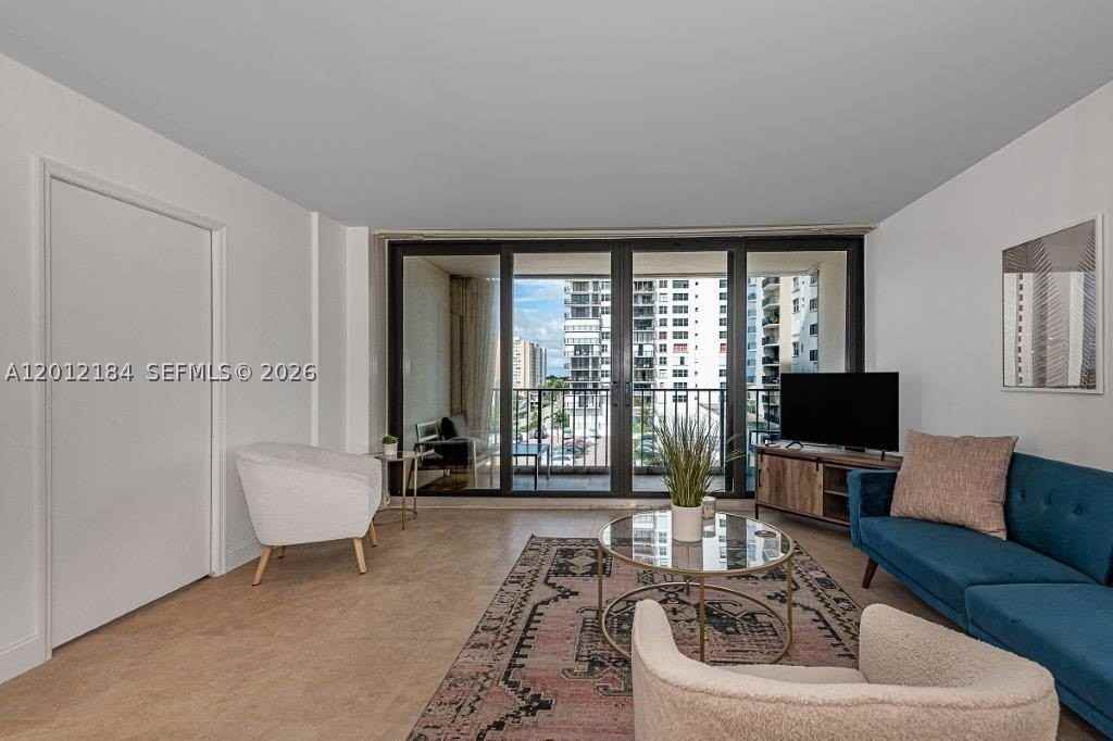 2401 S Ocean Dr #604 - Photo 5 of 50