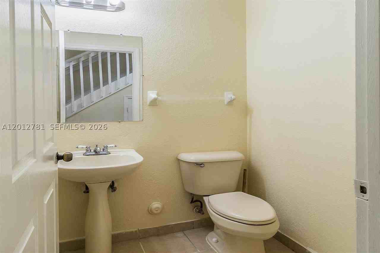 2214 Nw 135th Ter - Photo 7 of 29