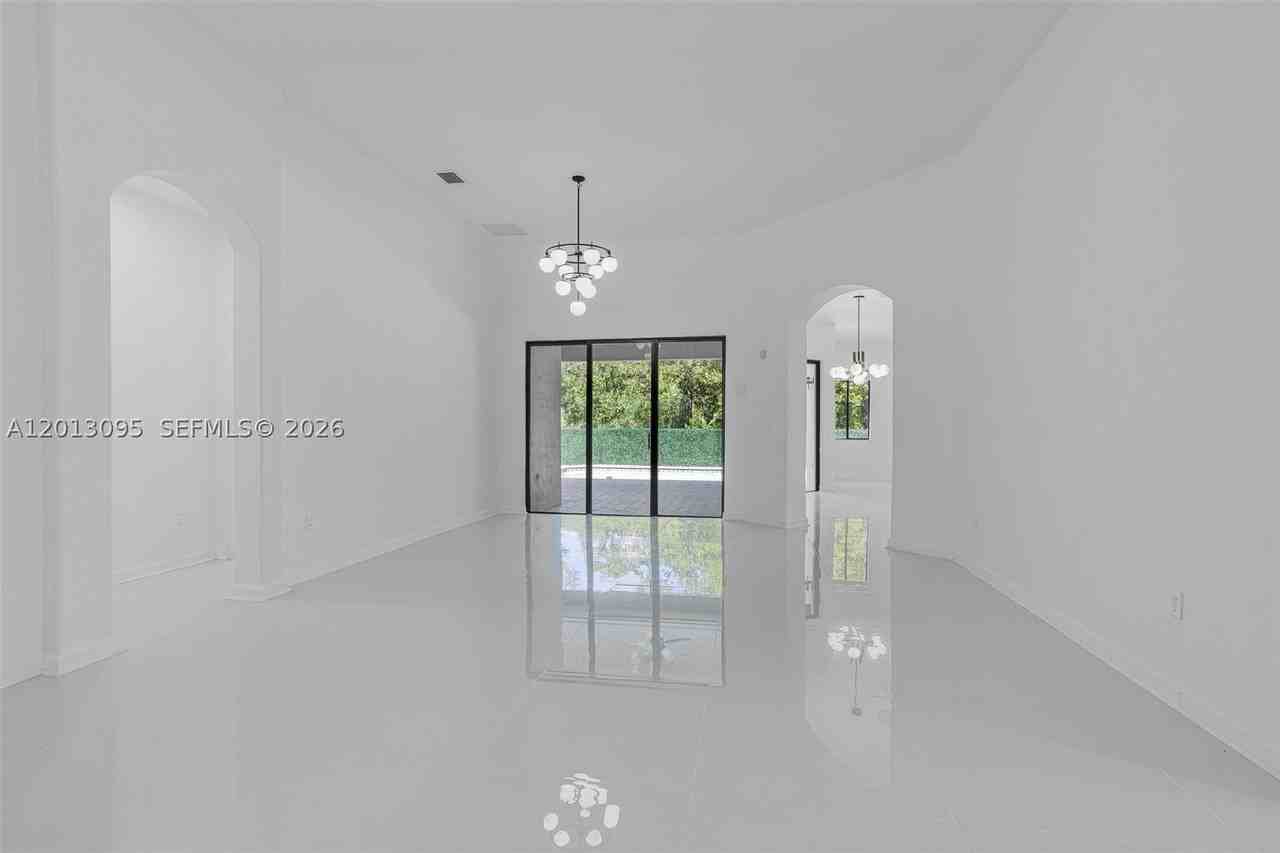7551 Sw 187th St - Photo 4 of 50