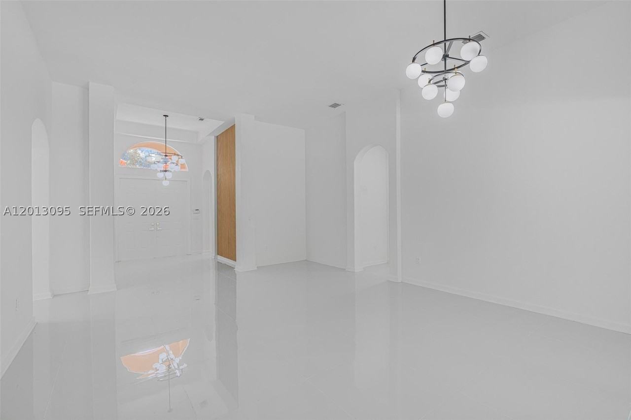 7551 Sw 187th St - Photo 6 of 50