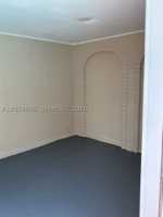 featured image of 4324 Nw 76th Ave #2