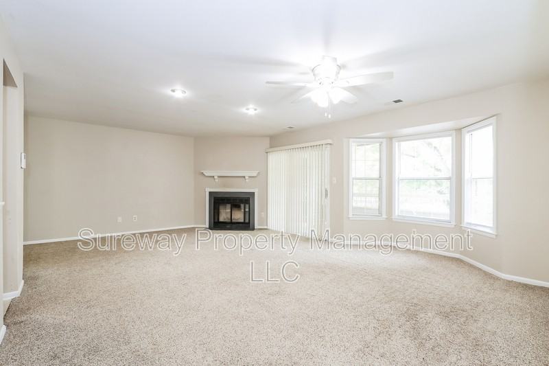 108 Lowell Ct #5 - Photo 5 of 16