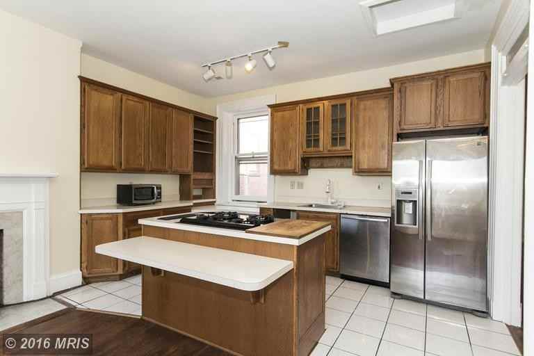 1615 Park Ave #3 - Photo 2 of 21