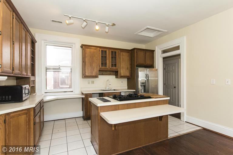 1615 Park Ave #3 - Photo 3 of 21