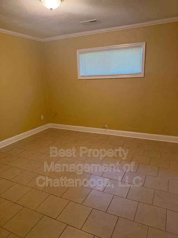 5293 Usher Dr - Photo 2 of 12