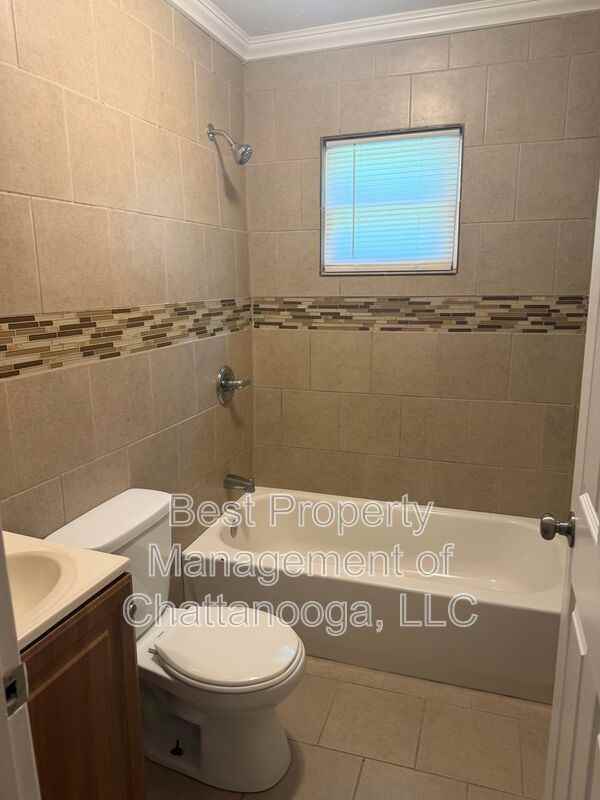 5293 Usher Dr - Photo 6 of 12