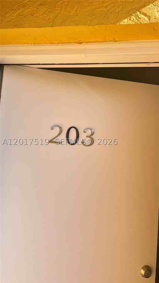 680 Nw 114th Ave #203 - Photo 4 of 23