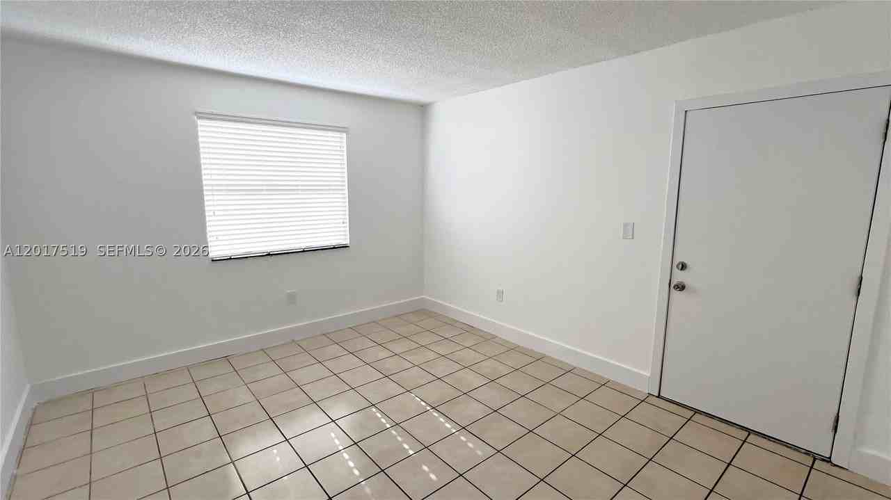 680 Nw 114th Ave #203 - Photo 5 of 23