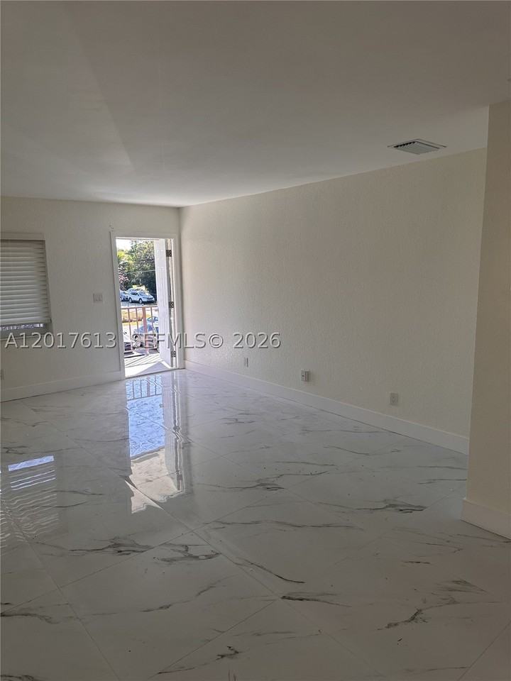 6591 Sw 46th St #3 - Photo 3 of 27