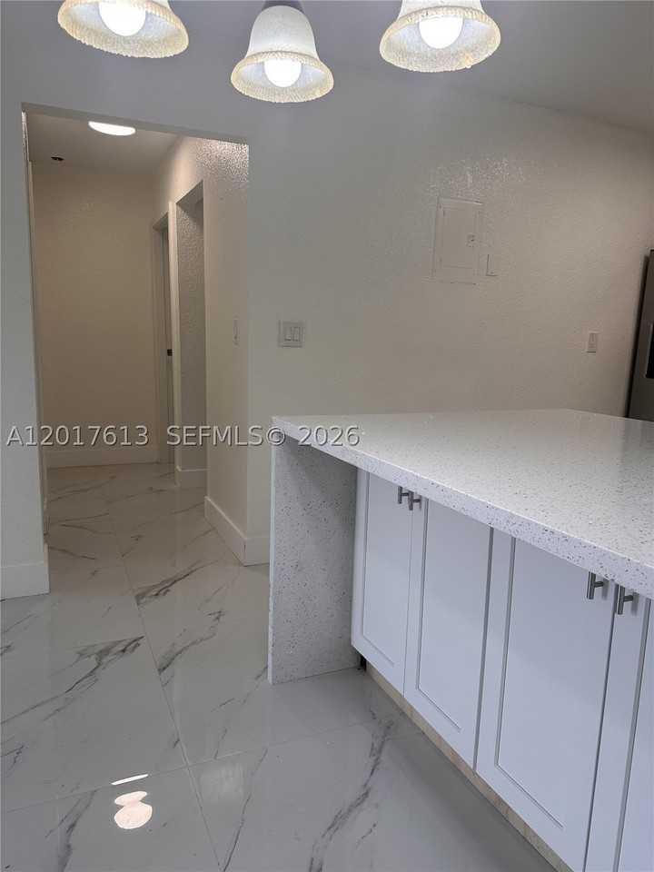 6591 Sw 46th St #3 - Photo 6 of 27