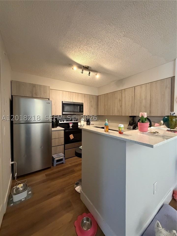 4320 Nw 107th Ave #101-1 - Photo 4 of 8