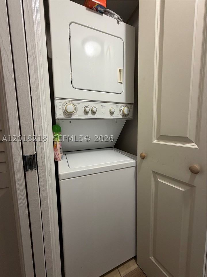 4320 Nw 107th Ave #101-1 - Photo 7 of 8
