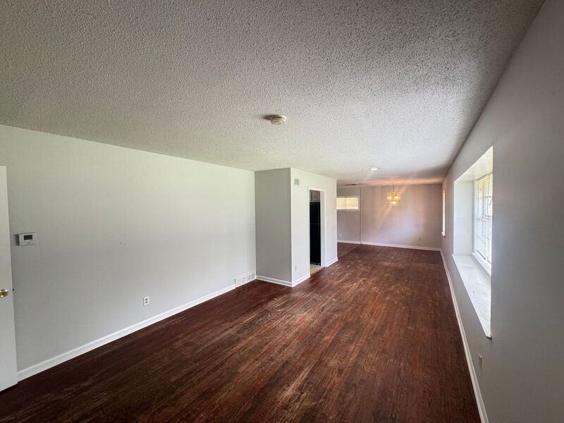 1814 Marjorie St - Photo 2 of 15