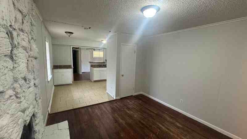 1814 Marjorie St - Photo 4 of 15