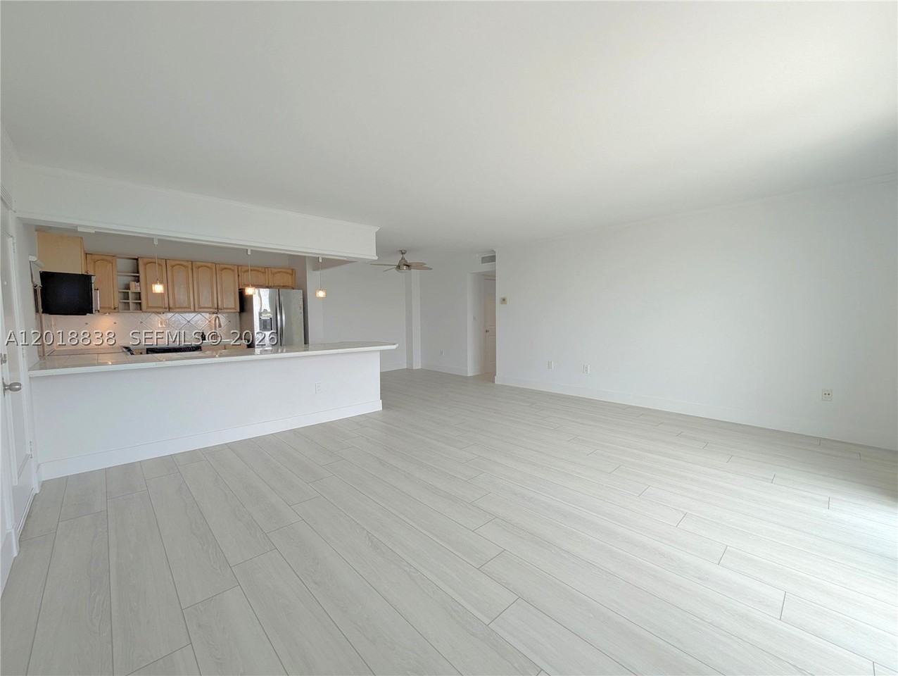 7133 Bay Dr #PH1 - Photo 5 of 36