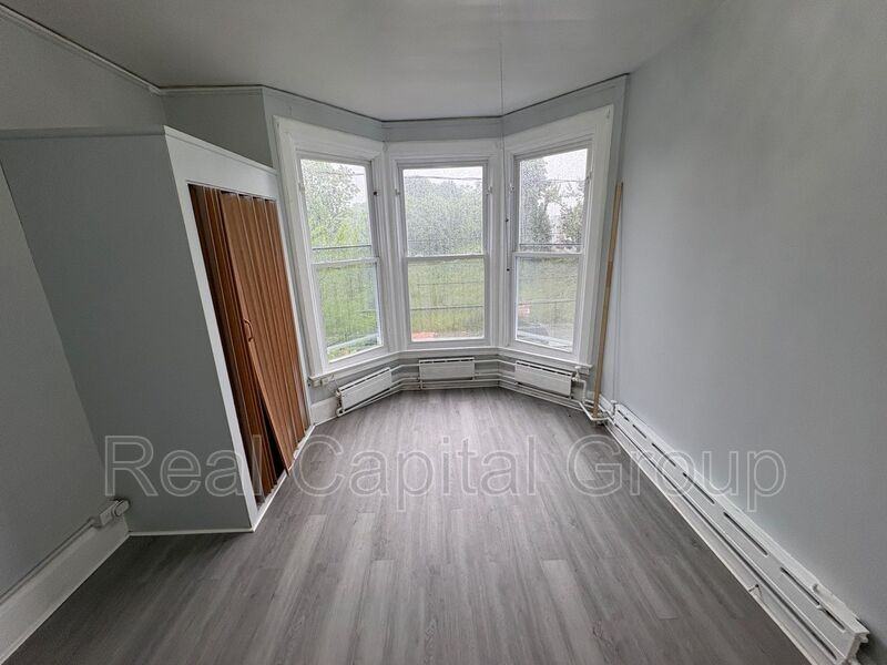 184 Quail St #2-2ndFL - Photo 2 of 21