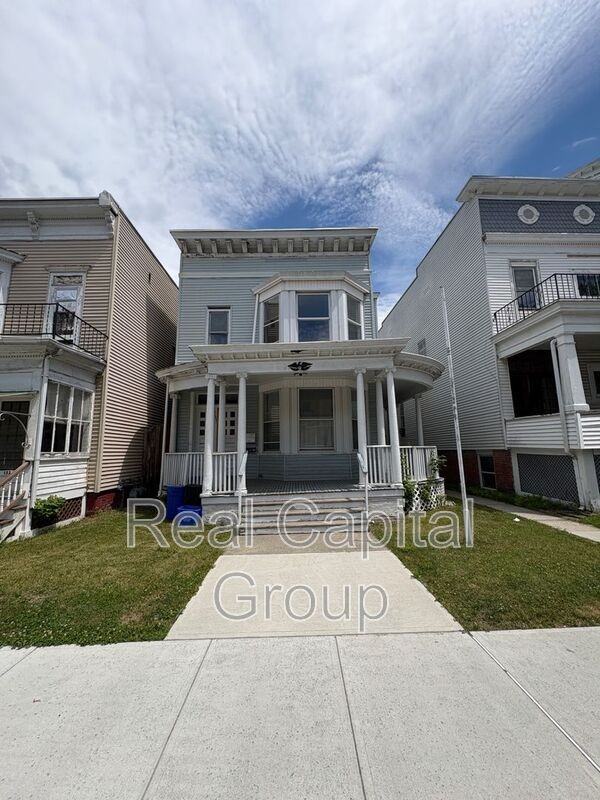 130 5th Ave #2R