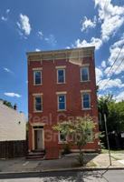 featured image of 44 Alexander St #2