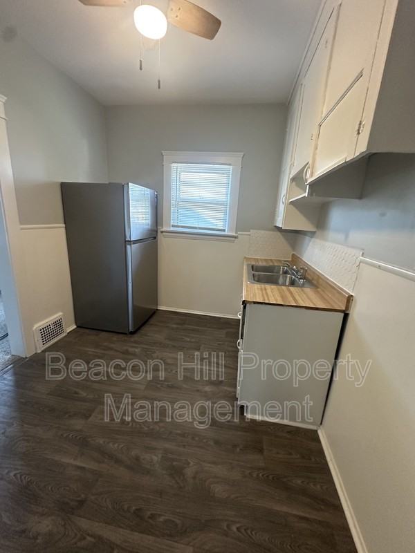3585 E 129th St - Photo 3 of 8