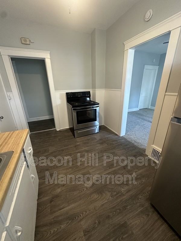 3585 E 129th St - Photo 4 of 8