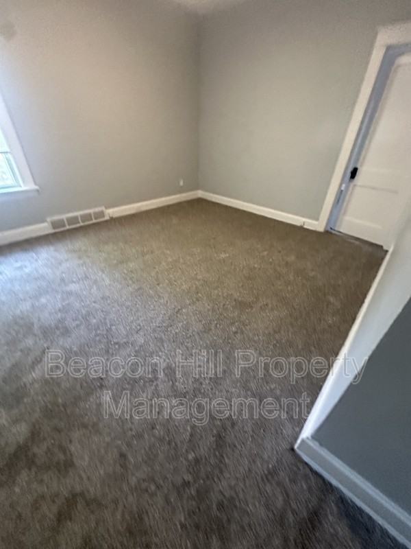 3585 E 129th St - Photo 6 of 8
