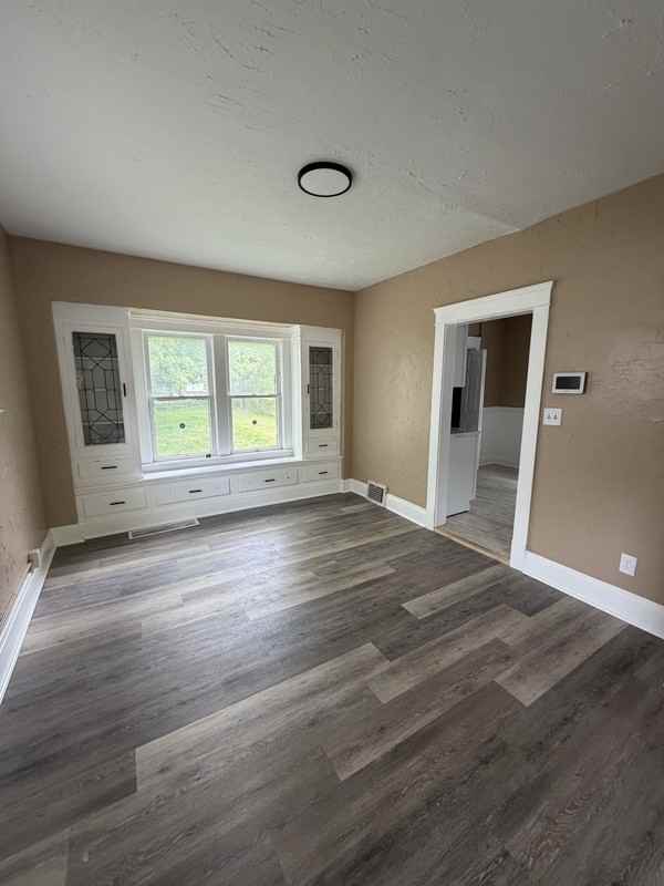3331 E 145th St - Photo 3 of 10