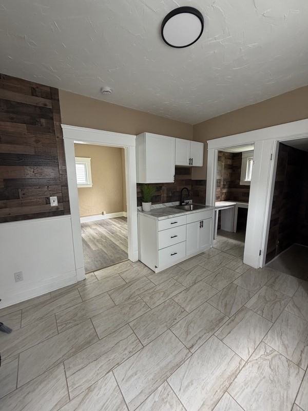 3331 E 145th St - Photo 4 of 10