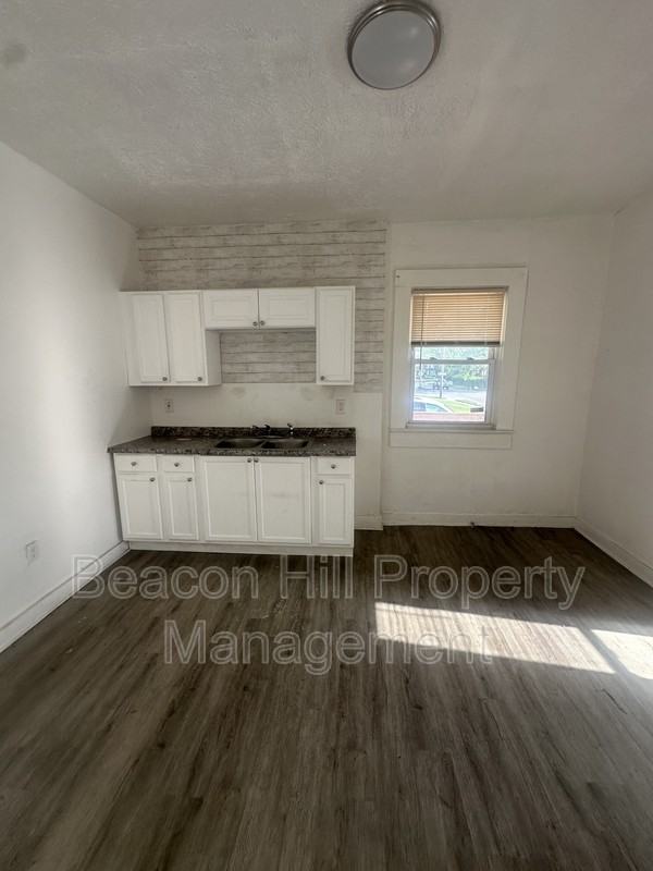 1125 E 99th St - Photo 3 of 10