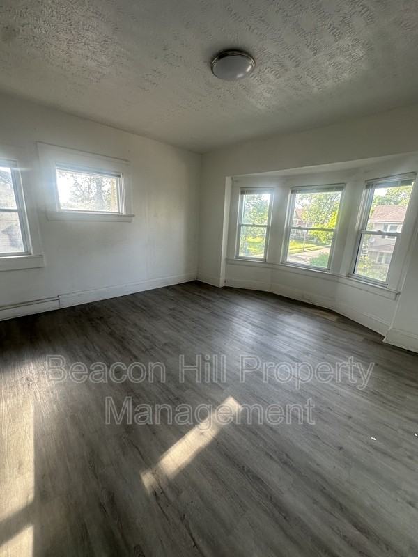 1125 E 99th St - Photo 4 of 10