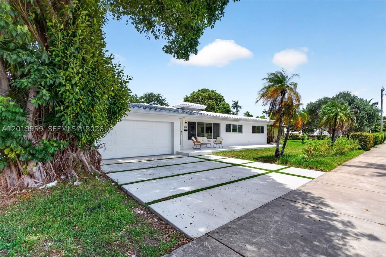 1619 Hollywood Blvd - Photo 2 of 24