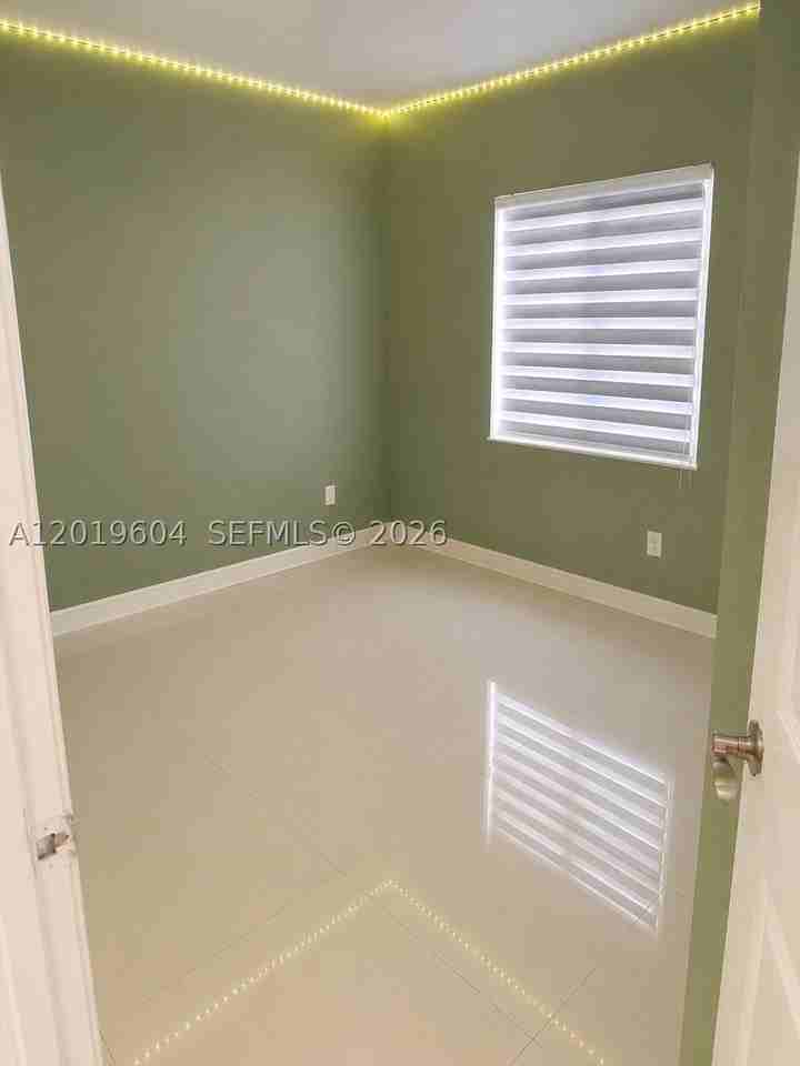 1507 Nw 100th St - Photo 7 of 14