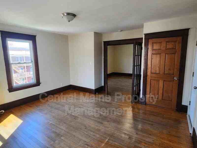 90 Ash St #90ASH9 - Photo 3 of 9