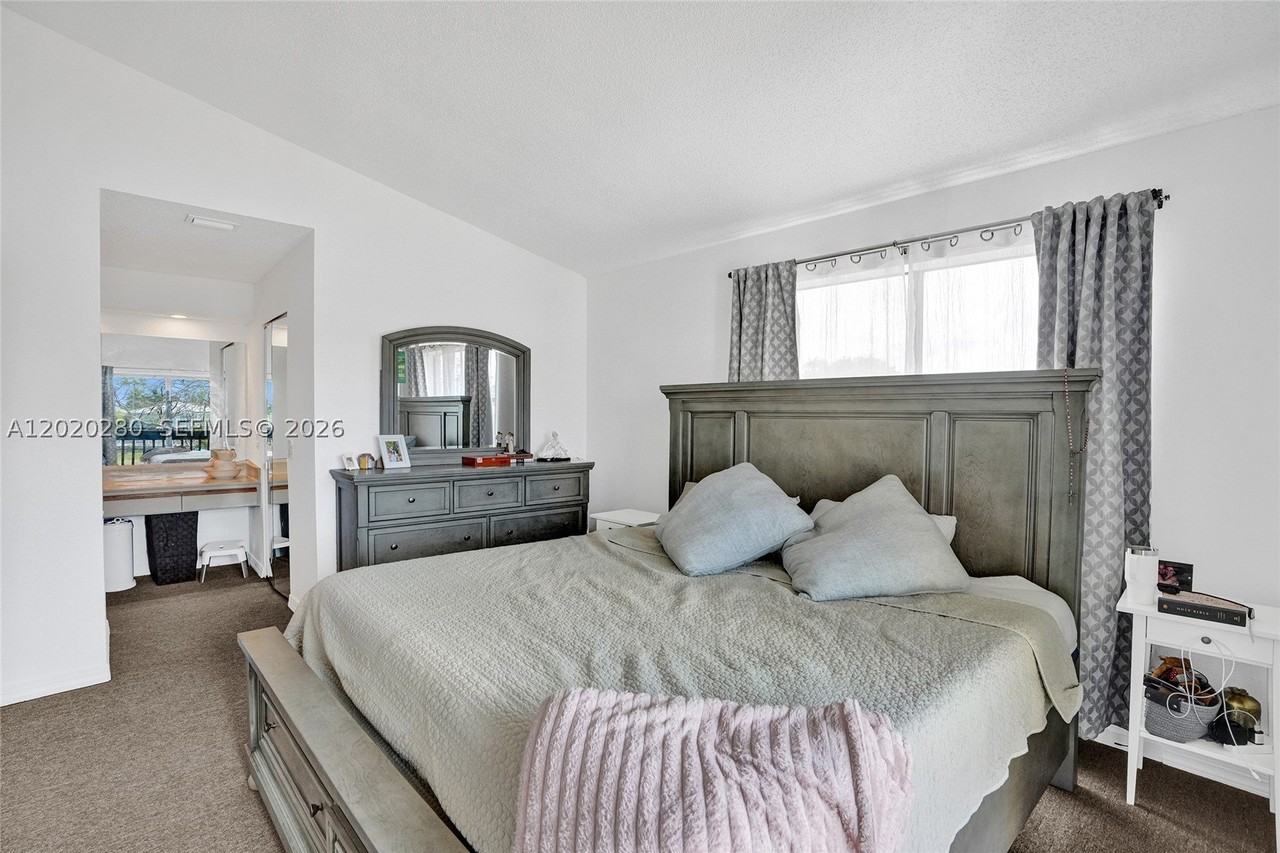 15292 SW 46th Ln Br #64 - Photo 4 of 42