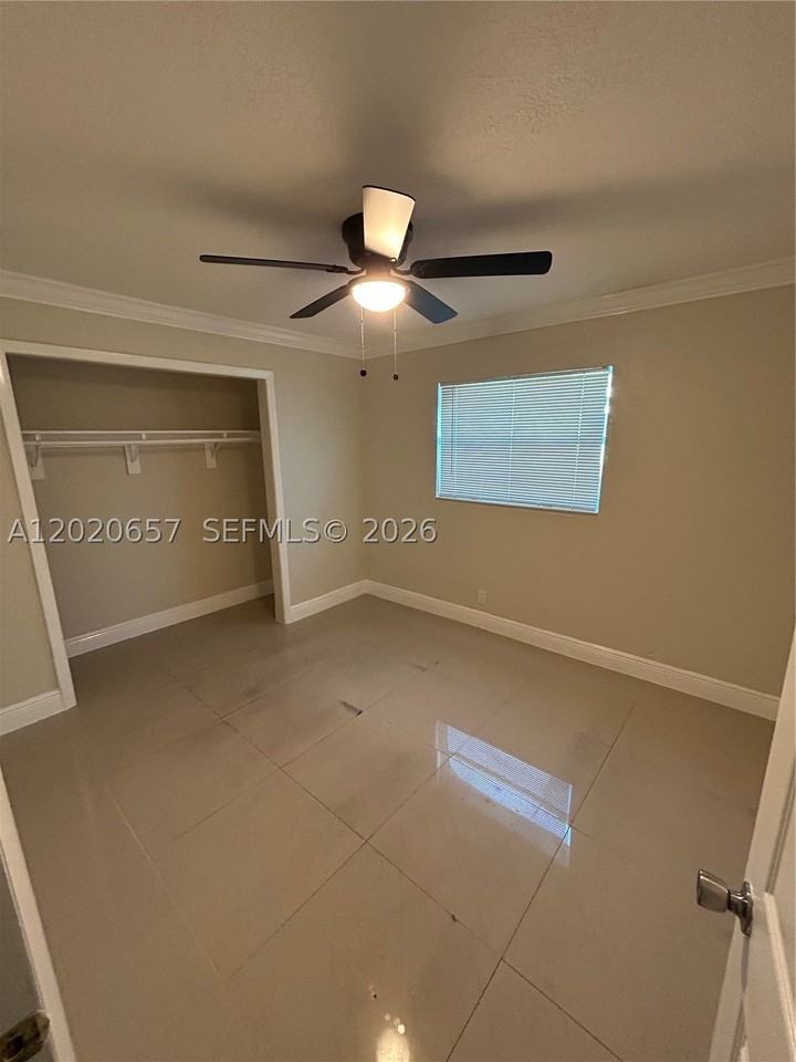 6701 Sw 7th Pl - Photo 2 of 5