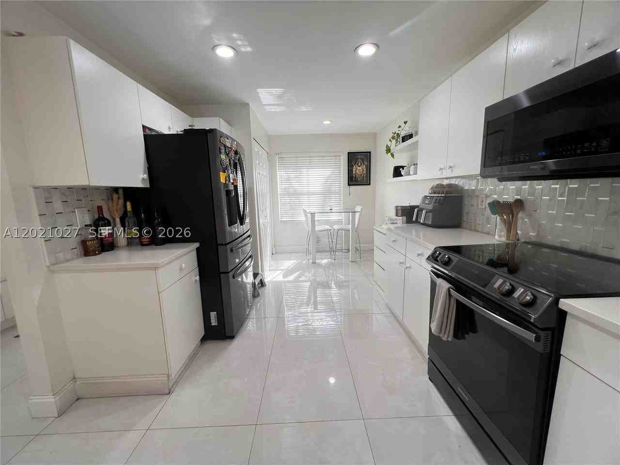 1590 Orion Ln - Photo 3 of 19